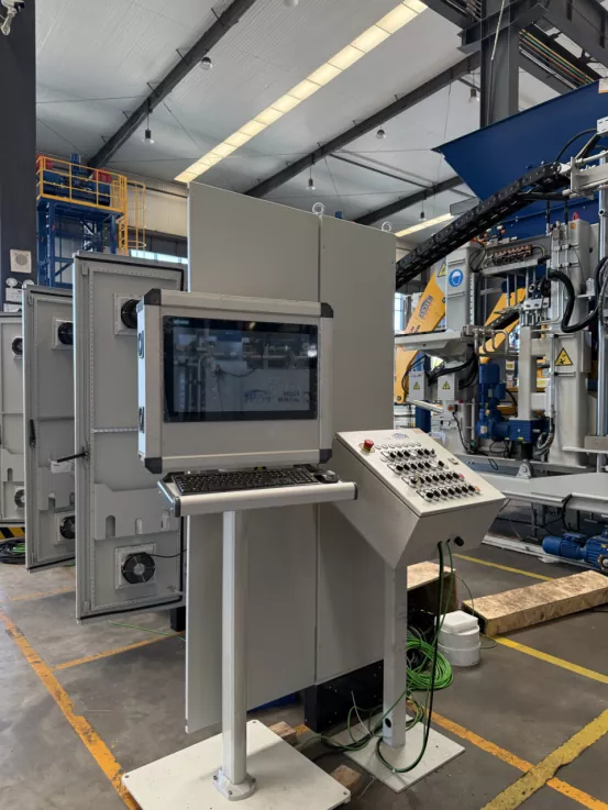 QGM Automatic Block Machine
